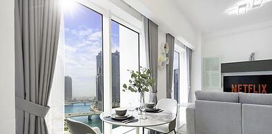 LUX  The West Wharf Canal View Suite