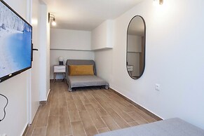 Cozy 1 Bd Basement Apt in Pagrati