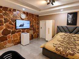 Seven Palms Executive Lodge