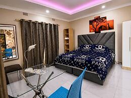 Seven Palms Executive Lodge