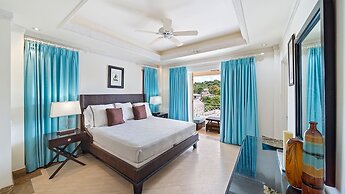 Smugglers Cove by Blue Sky Luxury