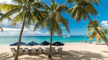 Smugglers Cove by Blue Sky Luxury