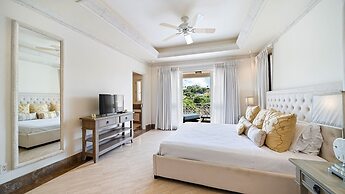 Smugglers Cove by Blue Sky Luxury