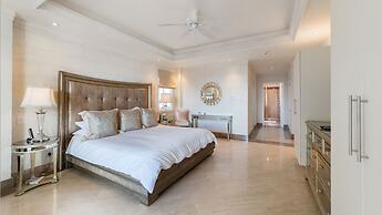 Smugglers Cove by Blue Sky Luxury