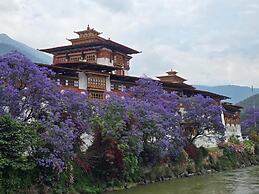 Spirit Village Lodge