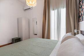 Ierone Apartment With Balcony by Wonderful Italy