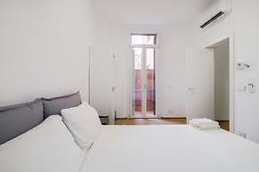 Due Agosto Apartment Comfy Modern and Central