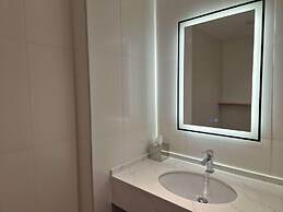 Hilton Garden Inn Termez Airitom