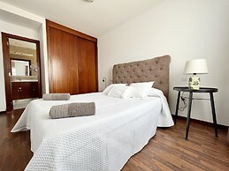 Villa - Sleeps 6 - Pool - Pets Ok - Parking