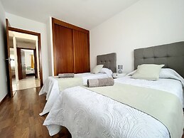 Villa - Sleeps 6 - Pool - Pets Ok - Parking