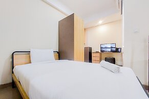 Homey And Modern Studio Apartment B Residence