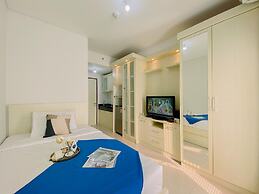 Good And Homey Studio Apartment At Transpark Cibubur