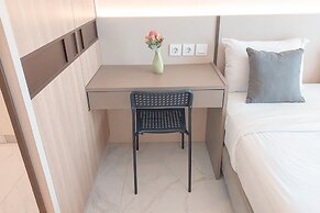 Cozy Living Studio At Sky House Bsd Apartment