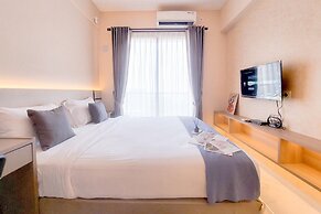 Cozy Living Studio At Sky House Bsd Apartment
