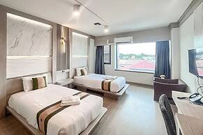 Ruean Phae Royal Park Hotel