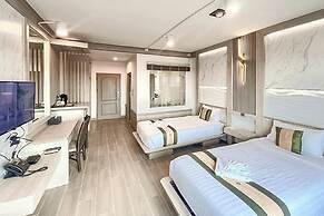 Ruean Phae Royal Park Hotel