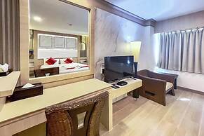 Ruean Phae Royal Park Hotel
