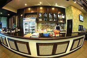 Ruean Phae Royal Park Hotel