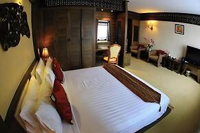 Ruean Phae Royal Park Hotel