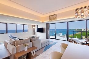 Hotel Shigira Mirage Beach Front