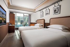 A Memory Hotel