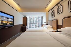A Memory Hotel