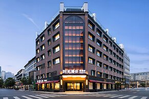 Nostalgia S Hotel(Shanghai Railway Station )