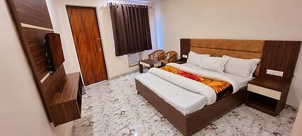 Hotel Daksh