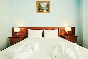 Lalaner Hotel