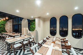Hotel Anand