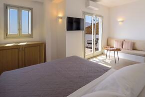 Elia Pyrgos Suites