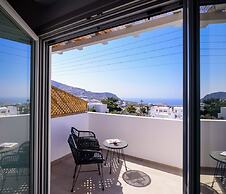 Elia Pyrgos Suites