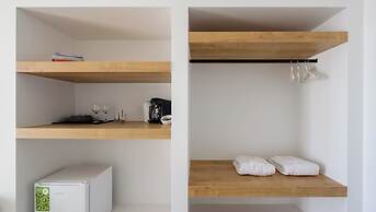 Elia Pyrgos Suites