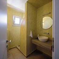 Elia Pyrgos Suites