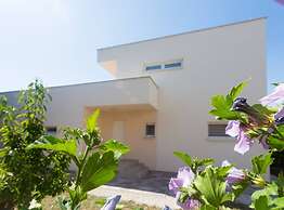 Villa Dreamin With Heated Pool & Hot Tub