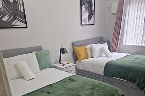 1bed Home Sleeps 5 Free Parking, Central, Wifi