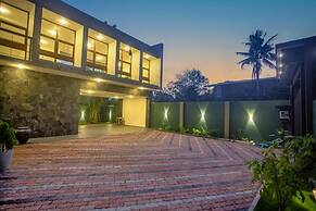 Villa Senaya