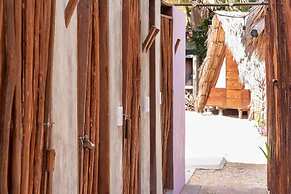 Mapache Hostel