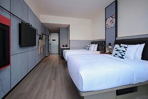 Moxy Ningbo Old Bund