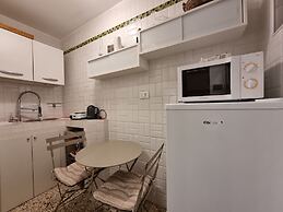 Gesuiti Cozy and Central Apartment by Ca-sa Check