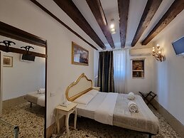Gesuiti Cozy and Central Apartment by Ca-sa Check