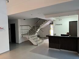 DREAMS  HOSTEL