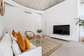 Luxurious Mediterranean Villa In Canggu Oasis