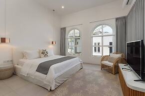 Luxurious Mediterranean Villa In Canggu Oasis