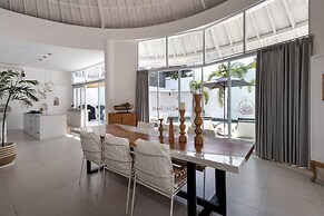 Luxurious Mediterranean Villa In Canggu Oasis