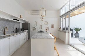 Luxurious Mediterranean Villa In Canggu Oasis