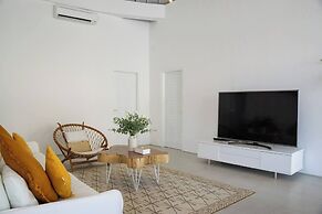Luxurious Mediterranean Villa In Canggu Oasis