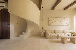 Romantic Tropical Villa Sawa  Pererenan