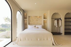 Romantic Tropical Villa Sawa  Pererenan