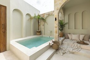Romantic Tropical Villa Sawa  Pererenan